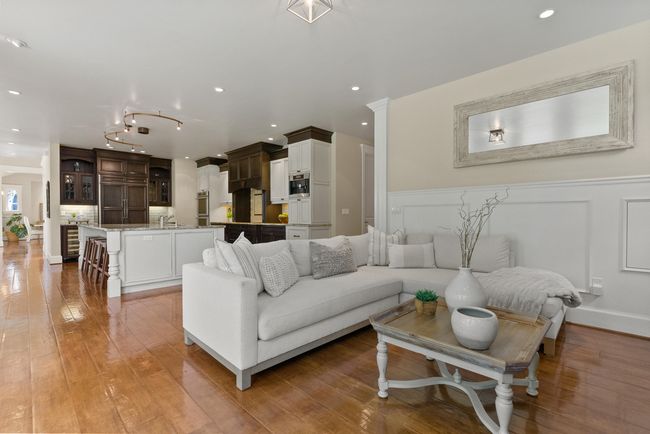 Family Room | Image 20