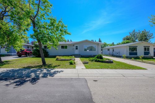 9653 113 Avenue, Grande Prairie, AB, T8V1W4 | Card Image