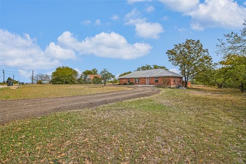 200 Creekside Trl, Kyle, TX, 78640-6259 | Card Image