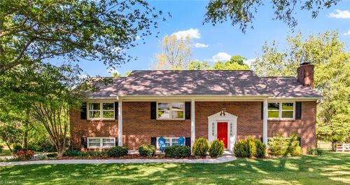 1395 Glen Oaks Rd, Clemmons, NC, 27012-9074 | Card Image