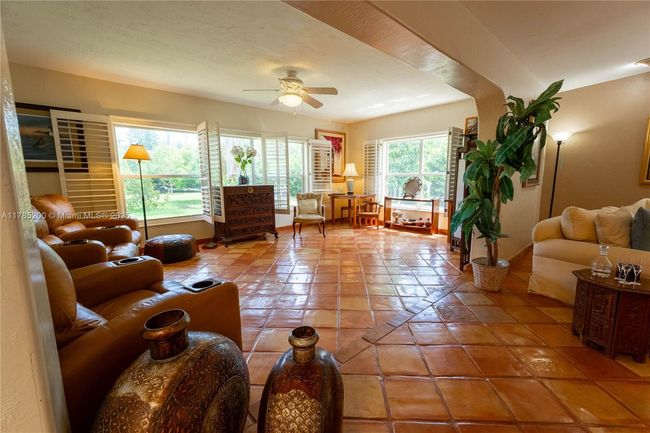 8001 Sw 133 Rd St, House other with 3 bedrooms, 3 bathrooms and null parking in Pinecrest FL | Image 26