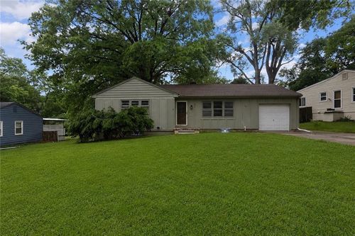 6004 Harris Ave, Raytown, MO, 64133-4261 | Card Image