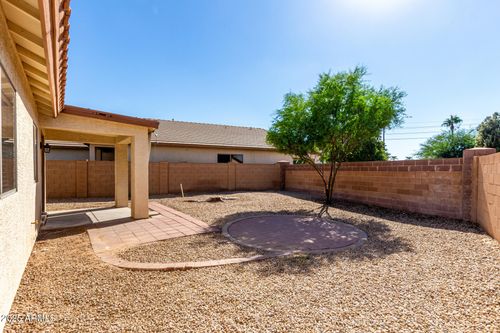 11187 W Almeria Rd, Avondale, AZ, 85392-5049 | Card Image