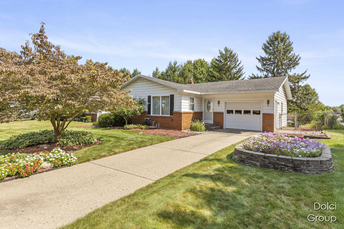 Valley Ave, Grand Rapids, MI 49544