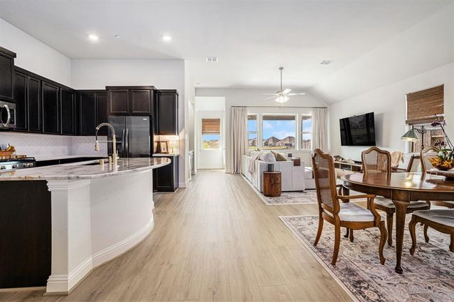 The home is bathed in beautiful natural light! | Image 5