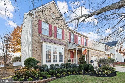 9302 Nancy St, MANASSAS PARK, VA, 20111-2462 | Card Image