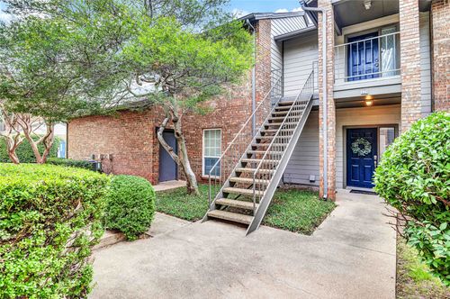 apt-229-4067 Beltway Dr, Addison, TX, 75001-4924 | Card Image