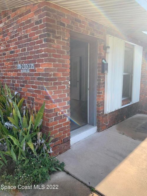 231 Woodland Ave, Cocoa Beach, FL, 32931-2857 | Card Image