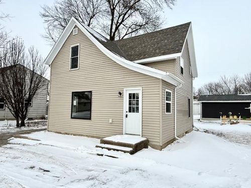 515 E Spring St, Redwood Falls, MN, 56283-1107 | Card Image