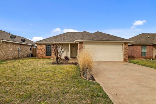 3024 James Rd, Granbury, TX, 76049-2902 | Card Image