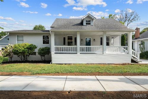 807 E Essex Ave, Saint Louis, MO, 63122-4667 | Card Image