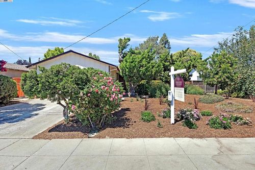 3962 Fordham Way, Livermore, CA, 94550-3352 | Card Image