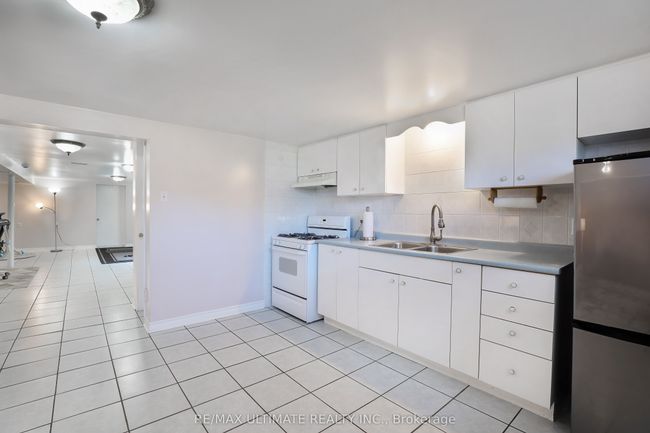 42 Marta Ave, House other with 3 bedrooms, 2 bathrooms and 1 parking in Scarborough ON | Image 22