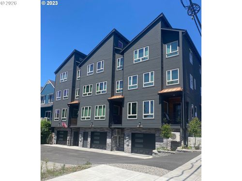 304 N Bridgeton Rd, Portland, OR, 97217-8193 | Card Image