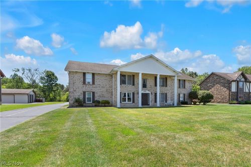 1-900 Pearson Cir, Youngstown, OH, 44512-5741 | Card Image