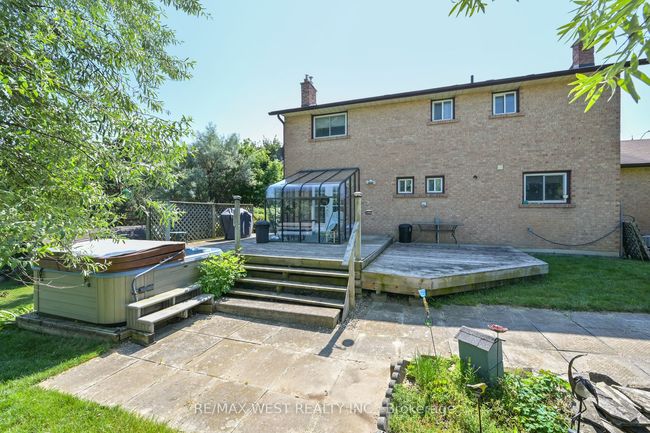3 Henry Gate, House other with 4 bedrooms, 3 bathrooms and 9 parking in Nobleton ON | Image 10