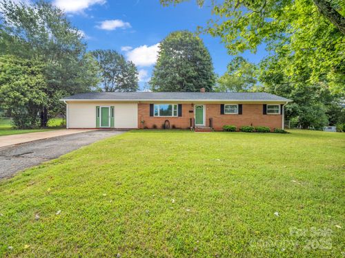 128 N Woodland Ave, Forest City, NC, 28043-2534 | Card Image