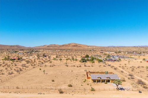 60726 Mason Dr, Joshua Tree, CA, 92252-4174 | Card Image