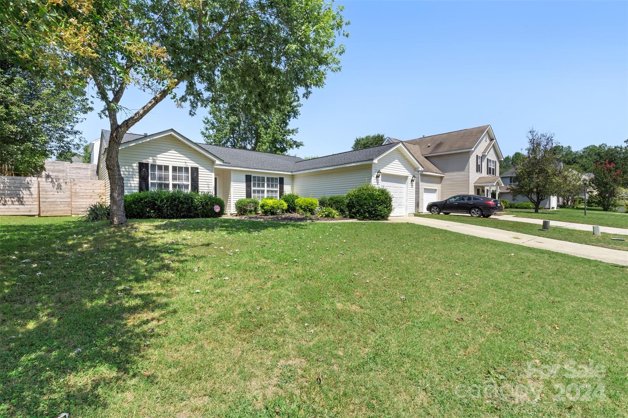 Bellelaine Dr, Mooresville, NC 28115