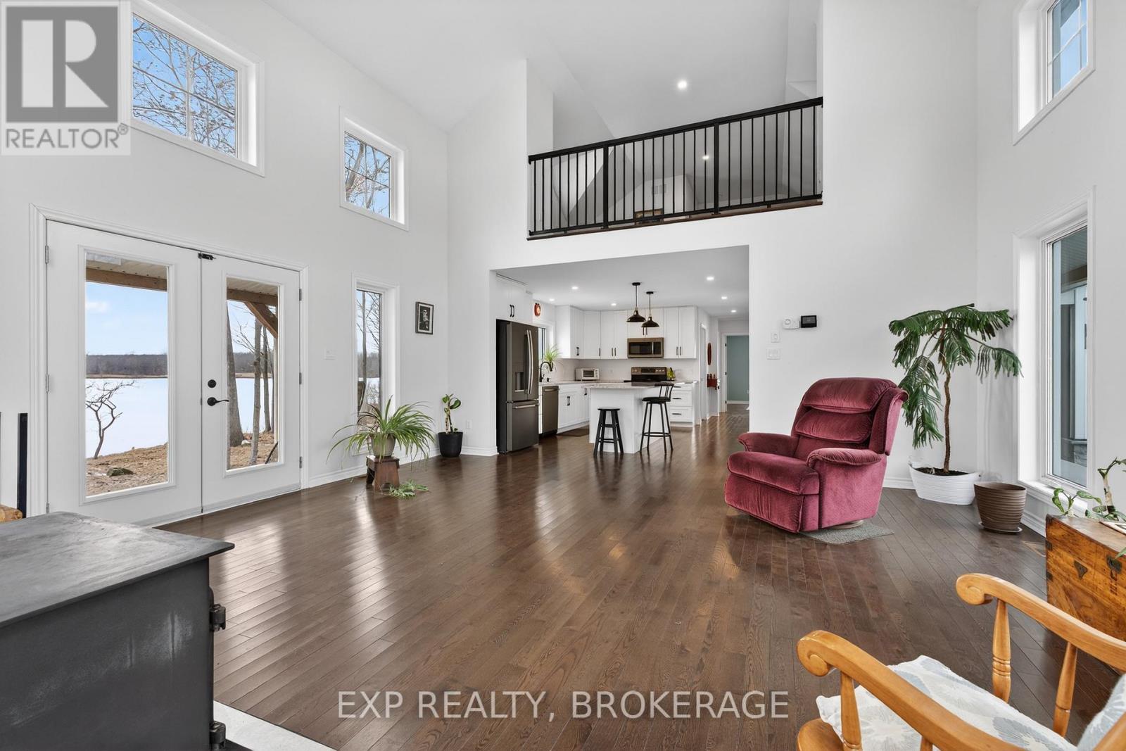 Residential in Frontenac (Frontenac South) 5