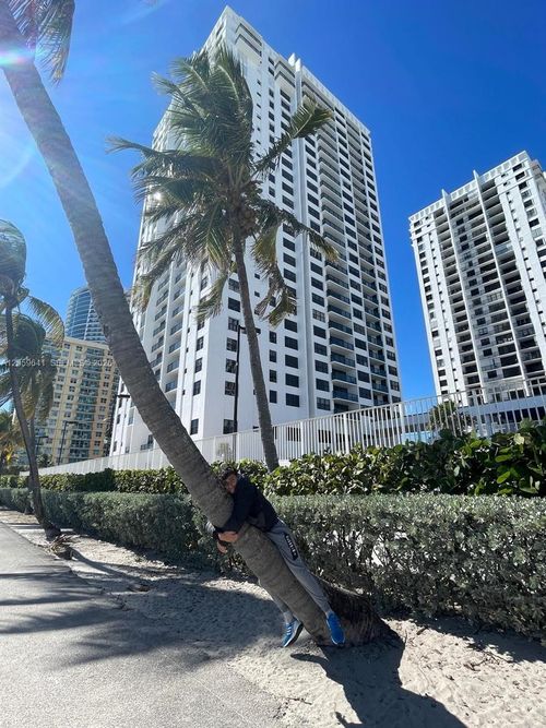 1104-2301 S Ocean Dr, Hollywood, FL, 33019-2623 | Card Image