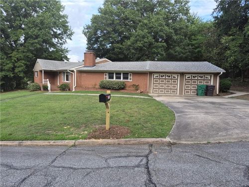 1603 Wendover Dr, High Point, NC, 27262-2439 | Card Image