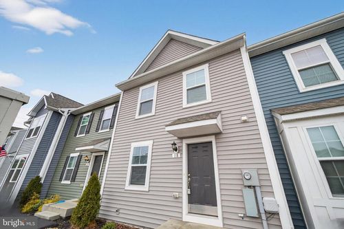 18 Needle Ct, BUNKER HILL, WV, 25413-3124 | Card Image