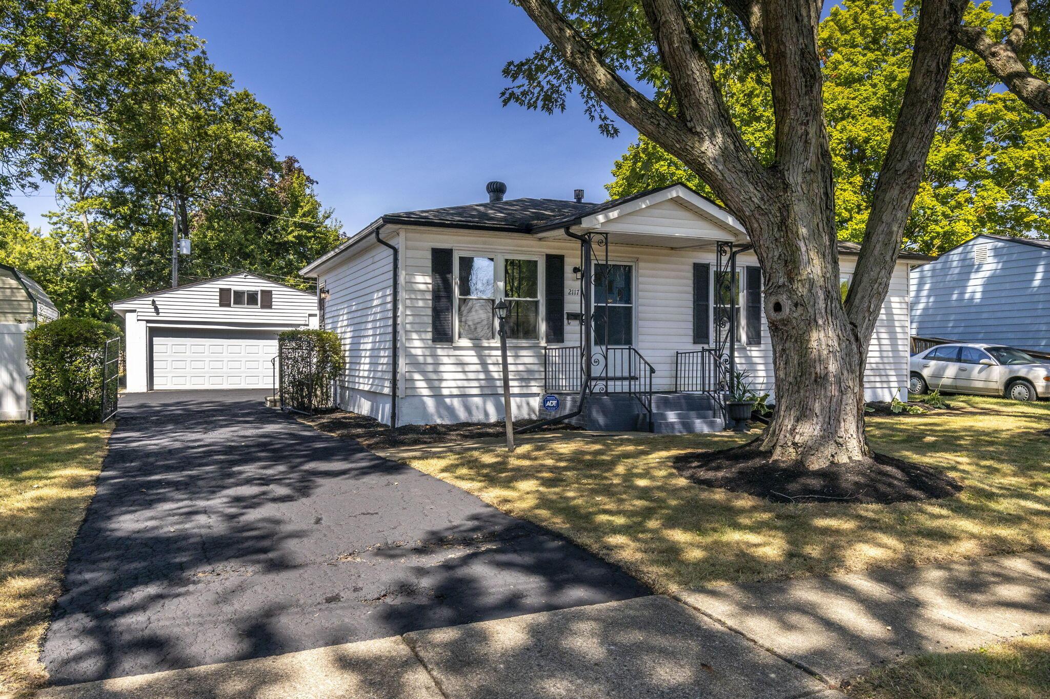 Glenbrook Dr, Columbus, OH 43232
