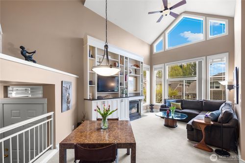 8630 113th Ln Ne, Kirkland, WA, 98033-5769 | Card Image