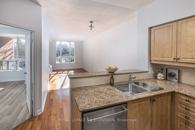 207 - 485 Rosewell Ave, Condo with 1 bedrooms, 1 bathrooms and 1 parking in Toronto ON | Image 15