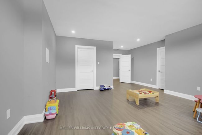 139 St Thomas Rd, House other with 6 bedrooms, 4 bathrooms and 11 parking in Vars ON | Image 44