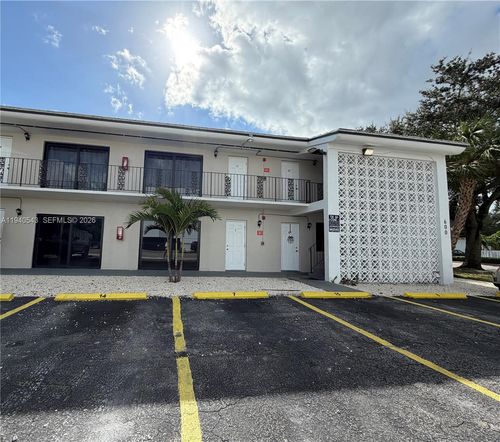 apt-10-600 Ne 142nd St, North Miami, FL, 33161-3177 | Card Image