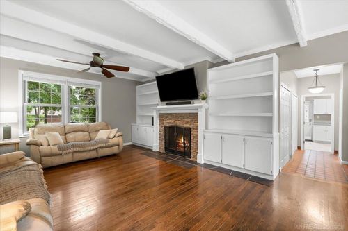 1163 Long Lake Dr, Brighton, MI, 48114-9641 | Card Image