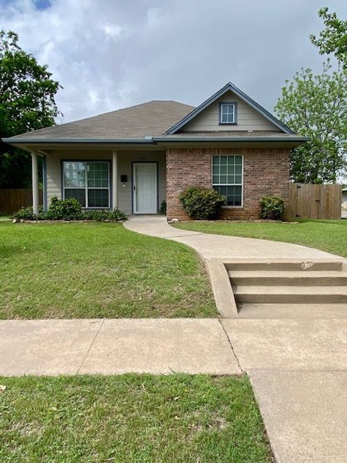 1008 N 14th St, Waco, TX, 76707-3646 | Card Image