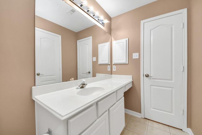 1705 White Willow Ln, House other with 4 bedrooms, 2 bathrooms and 2 parking in Pearland TX | Image 11