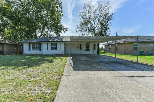 207 Long Dr, Baytown, TX, 77521-4506 | Card Image