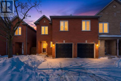 22-1995 Pinegrove Avenue, Pickering (Highbush), ON, L1V6W4 | Card Image