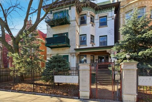 2c-4518 N Sheridan Road, Chicago, IL, 60640 | Card Image