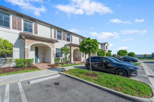11120 W 32nd Ln, Hialeah, FL, 33018-2186 | Card Image