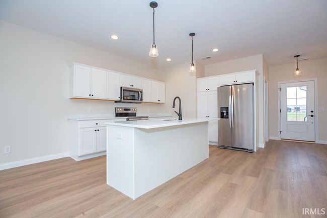 2 - 1609 Tahoe Dr, Condo with 3 bedrooms, 2 bathrooms and null parking in Evansville IN | Image 4