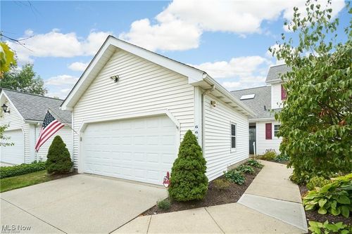 6667 Hidden Lake Trl, Brecksville, OH, 44141-3173 | Card Image
