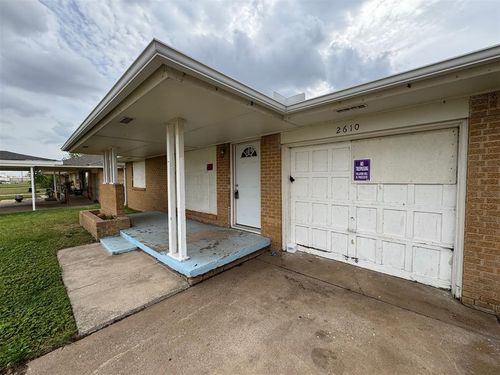 2610 Nw Wesley Ave, Lawton, OK, 73505-6242 | Card Image