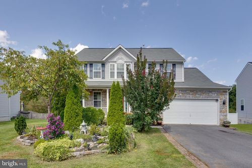421 Flight O Arrows Way, MARTINSBURG, WV, 25403-1603 | Card Image