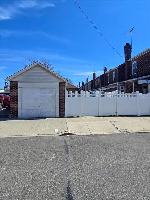 90-01 Albert Rd, Ozone Park, NY, 11417 | Card Image