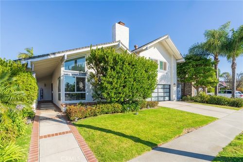 3962 Mistral Dr, Huntington Beach, CA, 92649 | Card Image