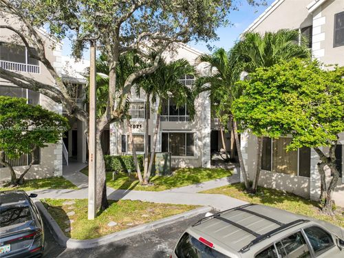 apt-210-2871 N Oakland Forest Dr, Oakland Park, FL, 33309-6408 | Card Image