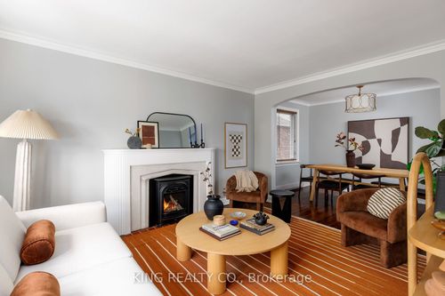 6 Glamis Ave, York, ON, M6N4H4 | Card Image