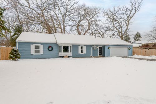 5322 Bechaud Beach Dr, Fond Du Lac, WI, 54935-1903 | Card Image