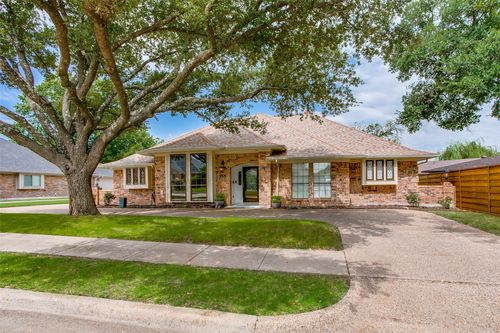 915 Tiffany Ln, Mesquite, TX, 75149-4967 | Card Image