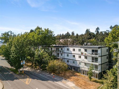 208-1124 Esquimalt Rd, Esquimalt, BC, V9A3N4 | Card Image